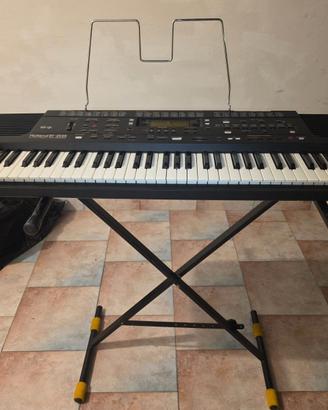 Roland E-68 Intelligent Keyboard a 61 tasti dinami