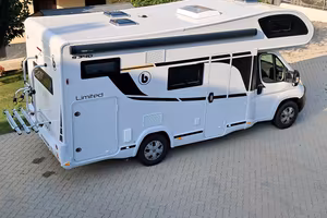 camper mansardato Benimar