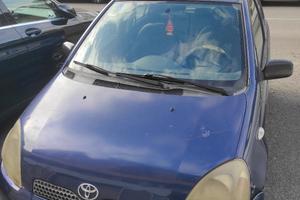 TOYOTA YARIS versione Luna