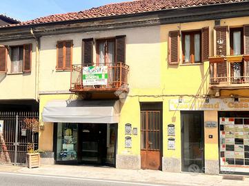 5 LOCALI A CASTIGLIONE TORINESE