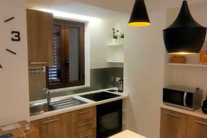 Bivani arredato a pochi minuti dal mare