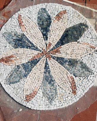 Mosaico su rete diametro cm60