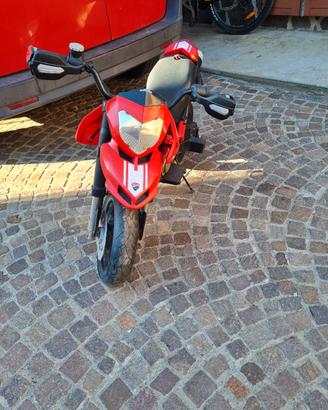 moto elettrica per  bambini fino a 8 anni