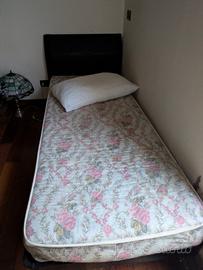 letto singolo Molteni nero