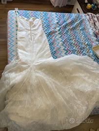 Abito da sposa nuovo mai messo con cartellini