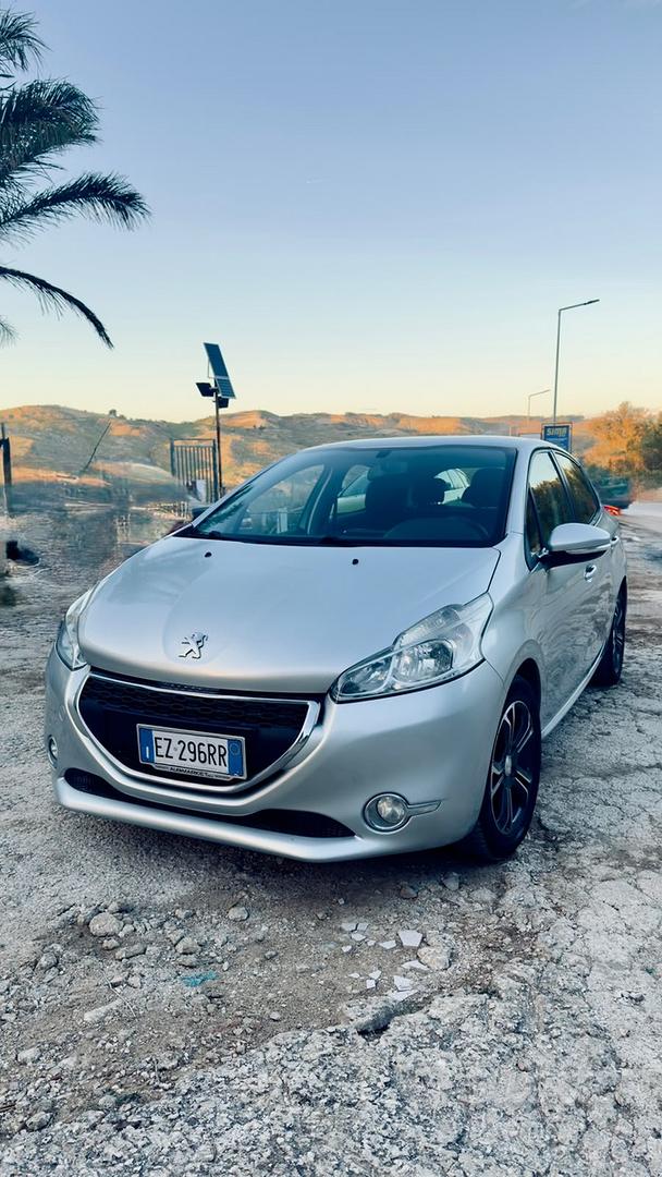 Peugeot 208 1° serie
