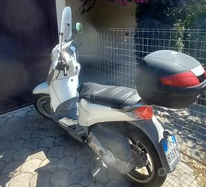 scarabeo 125 light 2010