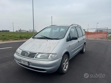 VOLKSWAGEN SHARAN 1.9 TDI-110 CV 7 POSTI