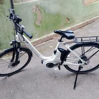 Bicicletta Piaggio lancia Wi-Bike