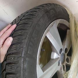 cerchi in lega audi q2 con pneumatici termici