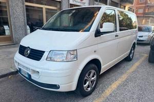 Volkswagen Caravelle/Multivan 2.5 TDI CONFORTLINE 