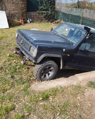 Nissan Patrol 260 2.8 TD - Autocarro - Preparato