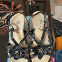 Sandali neri in pelle