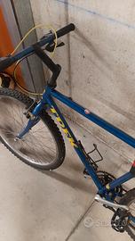 bicicletta e seggiolino