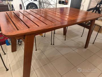 Tavolo in legno