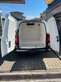 Peugeot partner blue HDI 1.6