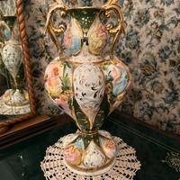 Vaso decorato ceramica Capodimonte