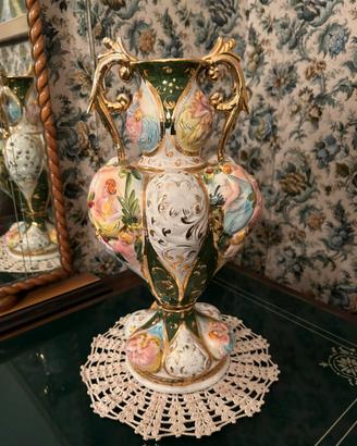 Vaso decorato ceramica Capodimonte