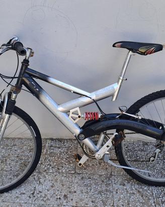 bici da uomo ammortizzata