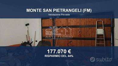 Immobile in asta di 329 m² con più di 5 locali a M