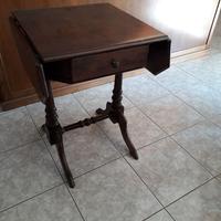 Tavolino pieghevole con cassetto