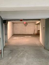 Box / Garage di 30 m² a Bologna