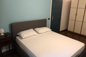 Stanza con bagno solo donne, 450