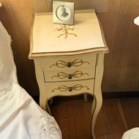 Comodino/ mini cassettiera in stile veneziano