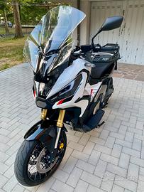 Honda X-ADV 750 White Limited edition