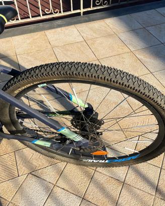 bicicletta Rockrider 520