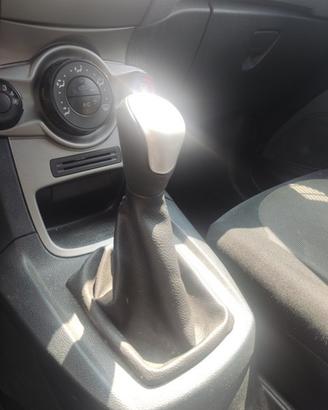 Leva cambio FORD FIESTA 1399cc TD del 2011