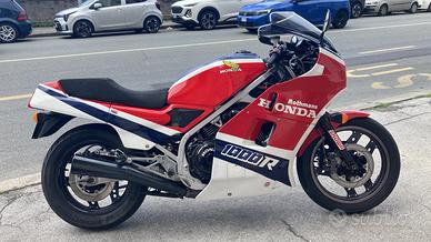 Honda vf 1000 f