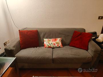 DIVANO DUE POSTI