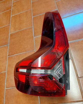 Fanale posteriore sx Dacia Jogger