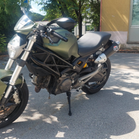 Ducati monster 696