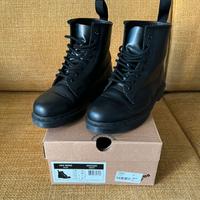 Dr. Martens - Nero Smooth - 40