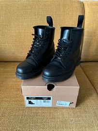 Dr. Martens - Nero Smooth - 40