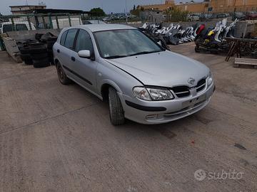 NISSAN ALMERA 1.5 BENZ 01 RICAMBI 