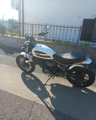 Ducati scrambler 400