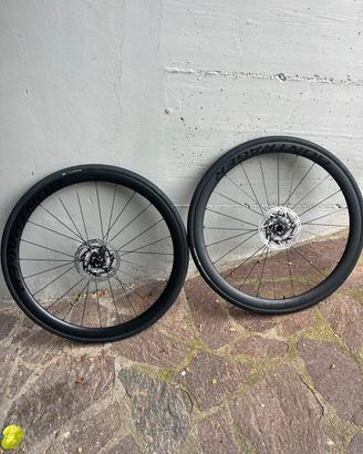 Ruote carbonio bontrager aerus pro 37