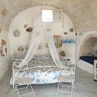 Romantica Lamia Leucana