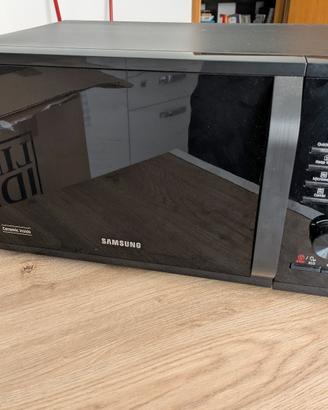 Forno a microonde Samsung 23L