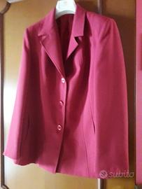 giacca e gonna rosso cardinale 