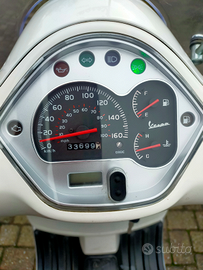 Vespa Piaggio GTS 300