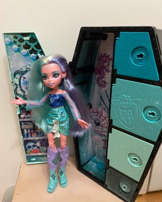 Monster High Lagoona Blue Monstrous Secrets Doll
