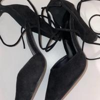 Tacchi con lacci in velluto