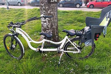 Hugbike a pedalata assistita come nuova