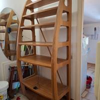 Scaffale di design in essenza di rovere