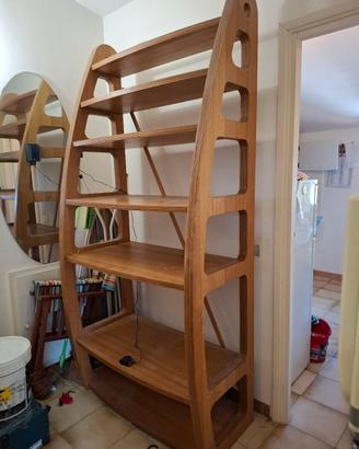 Scaffale di design in essenza di rovere