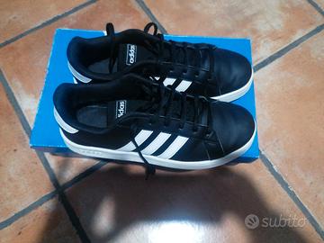 scarpe nere adidas 